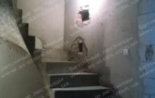 Драгоманова гладкоподшитая лестница из бетона