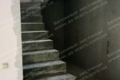 Осокорки вид лестницы из бетона снизу